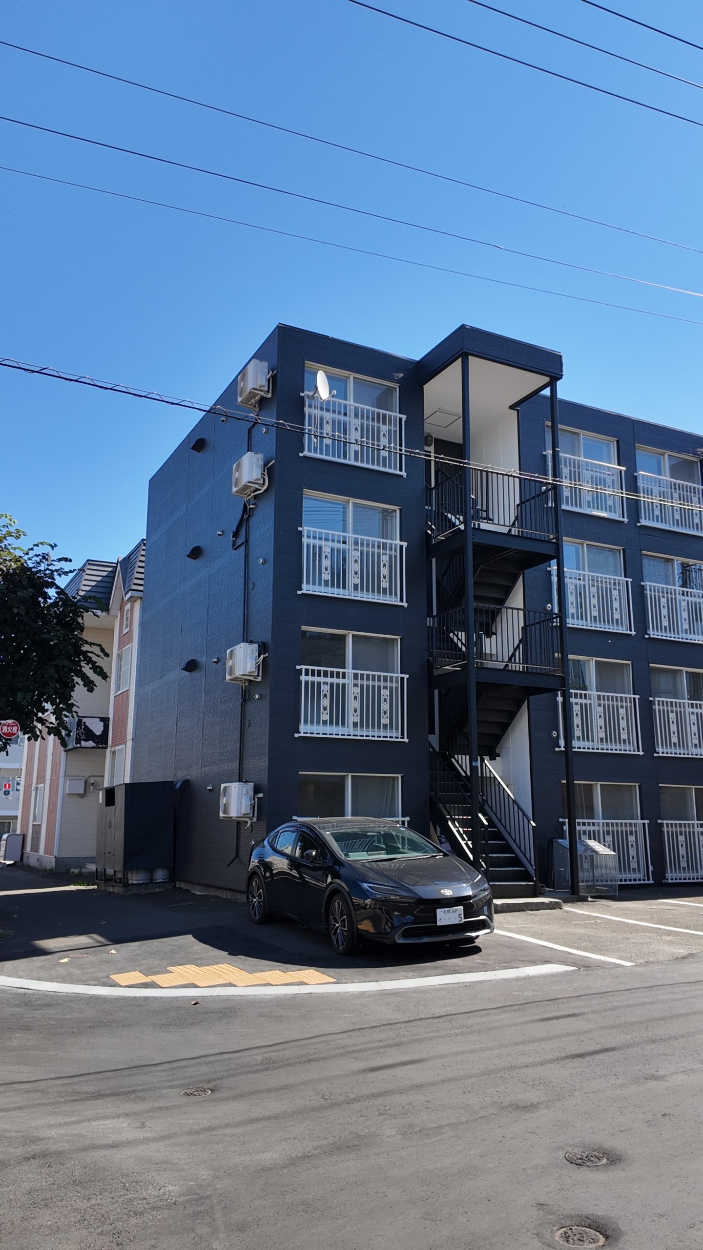 7 West — photo 4